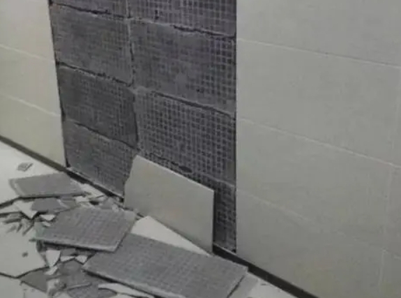 泸州市瓷砖空鼓维修公司分享下泸州市墙砖松动维修的知识